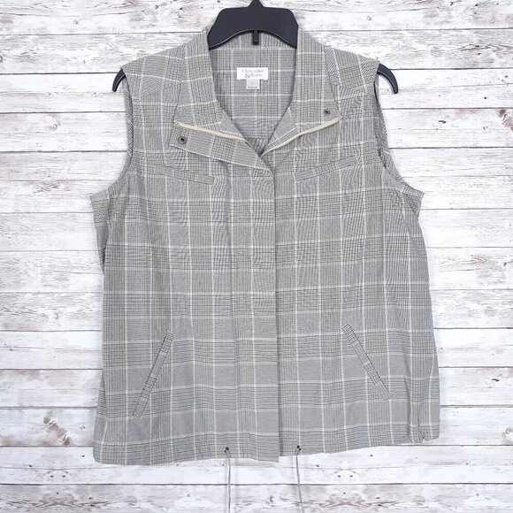 Christopher & Banks Jackets & Blazers - Christopher & Banks Womens Vest L Beige Black Plaid Zip Snap 247